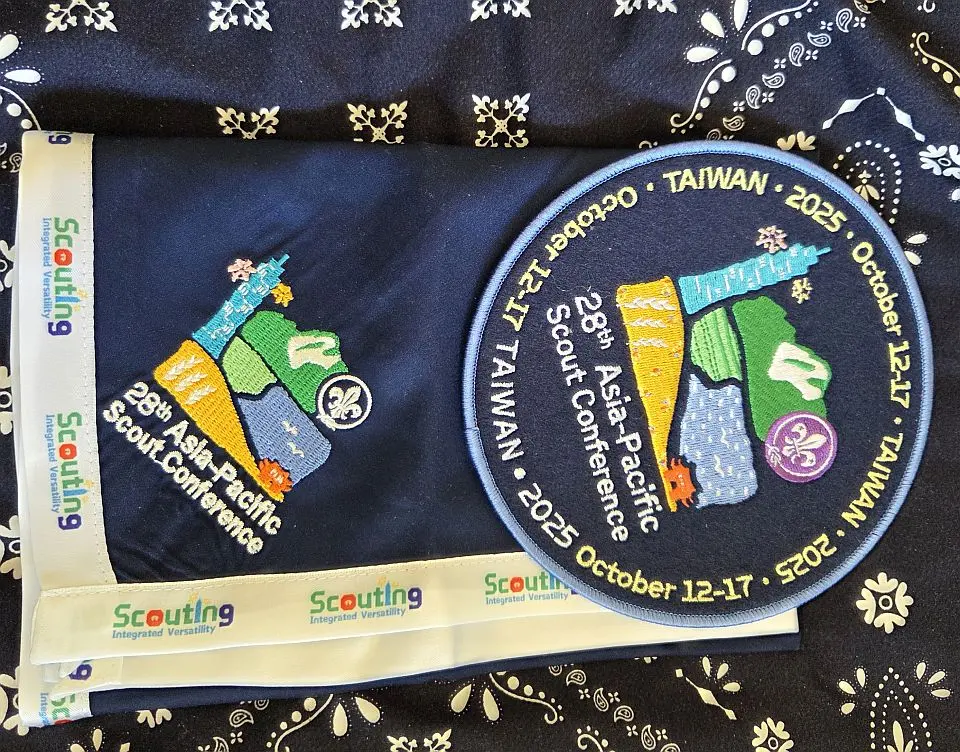 28TH ASIAーPAEIFIC SCOUT CONFERENCE 記念チーフとバックバッチ
